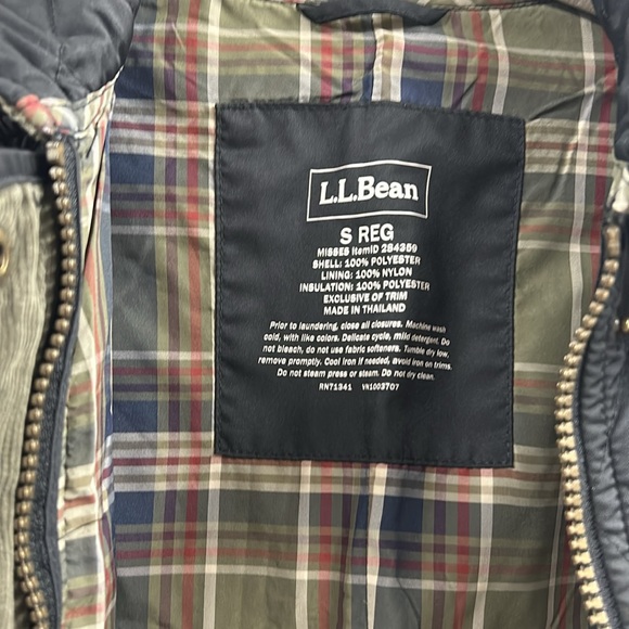 L.L.Bean Cozy Quilted Jacket - Picture 4 of 6